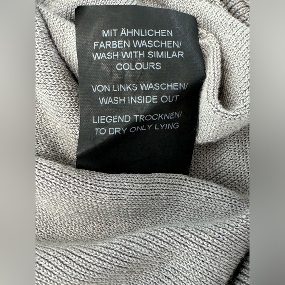 Hannes Roether Knit Top in Platinum Grey. Size S - Picture 9 of 12
